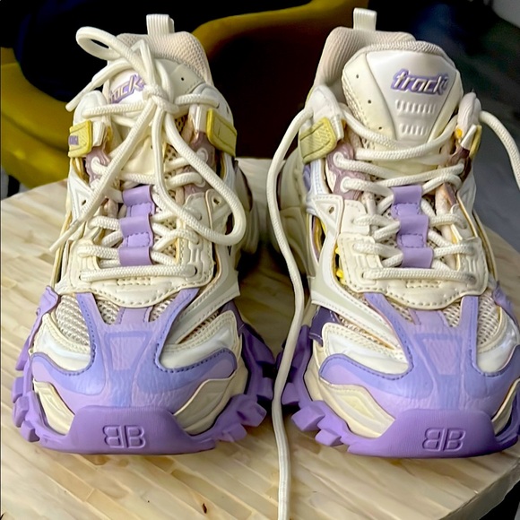Balenciaga Women's Sneakers - Cream and Lavender - Picture 1 of 7